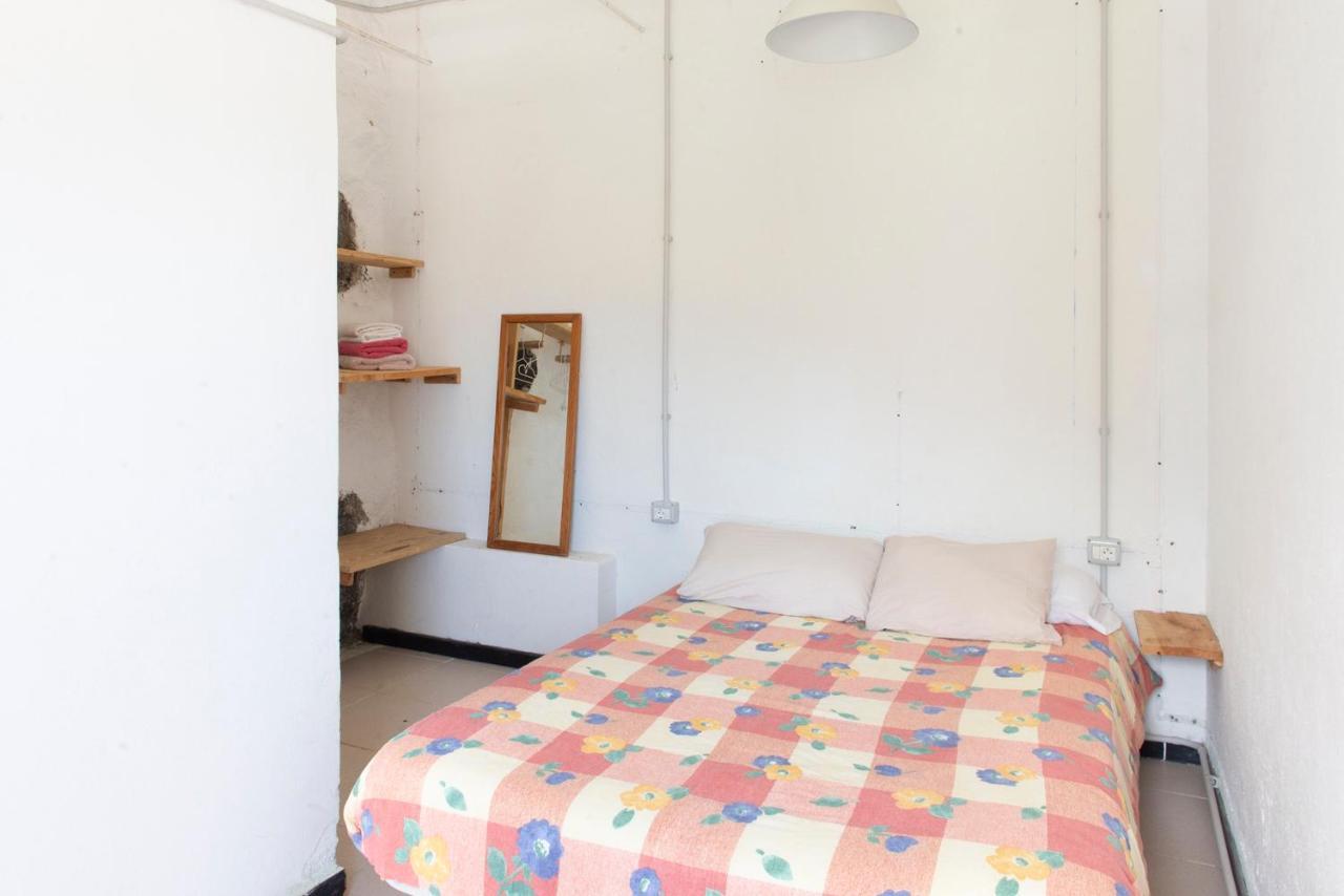 Basic En-Suite Bedroom By The Sea Guinea Екстер'єр фото