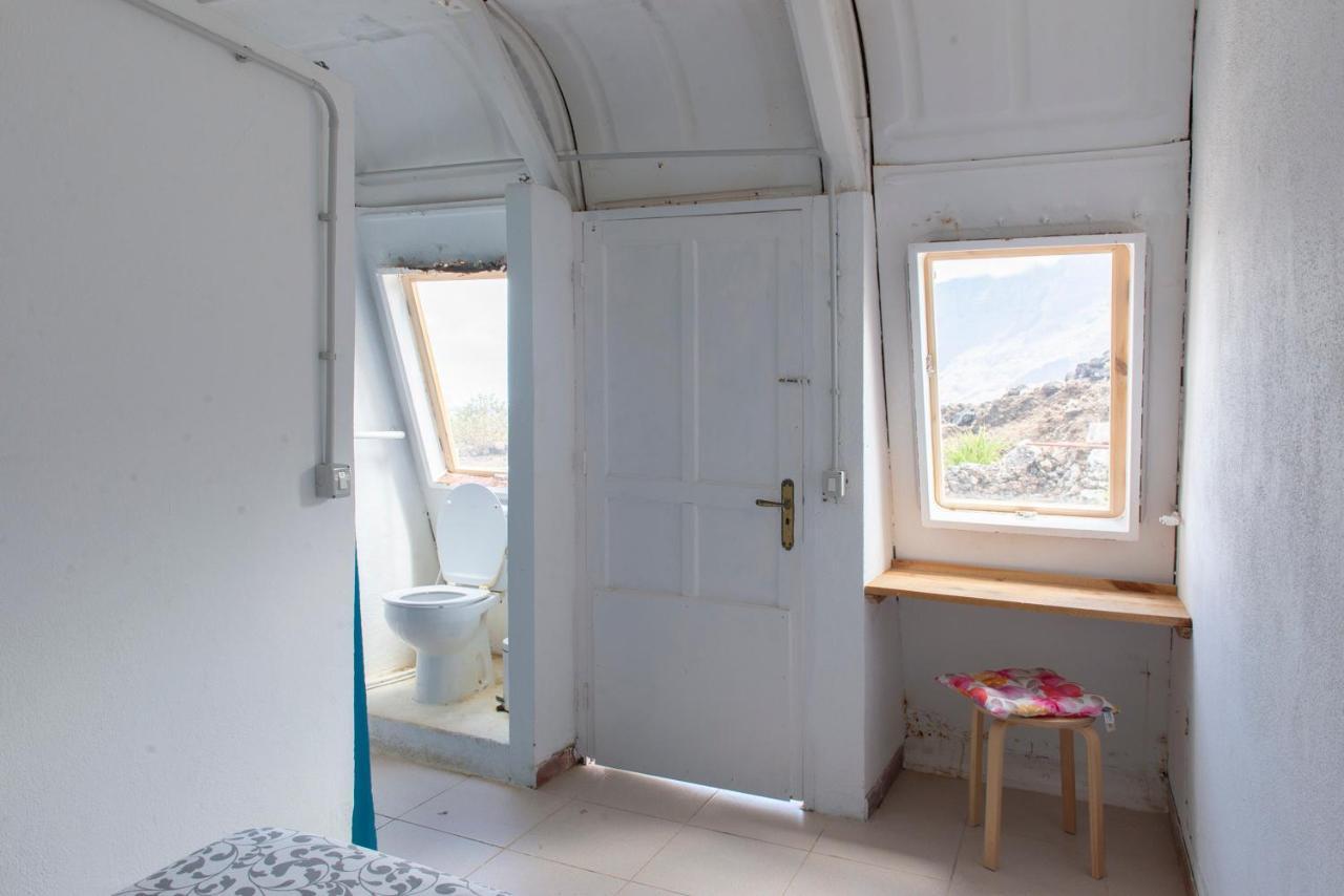 Basic En-Suite Bedroom By The Sea Guinea Екстер'єр фото